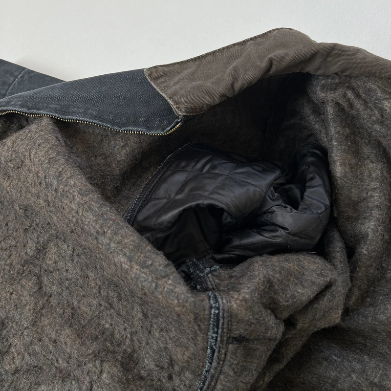 Carhartt J97 Detroit Jacket fabric detail